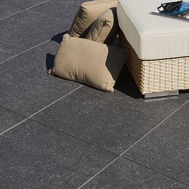 Solido Flujo Piedra Negra 60x60x4 cm