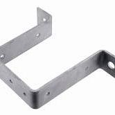 Regenpijpbeugel zonder lip verzinkt 139x103x40mm MM tbv betonpalen
